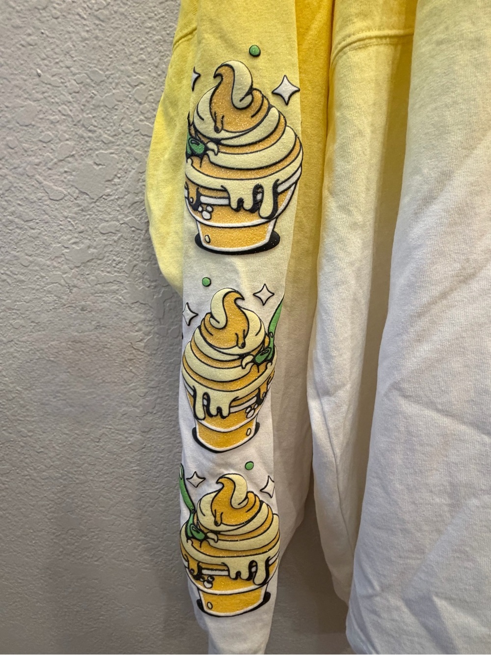 Disney Parks Dole Whip Pineapple Swirl Spirit Jersey Yellow Ombré Large - Picture 9 of 11